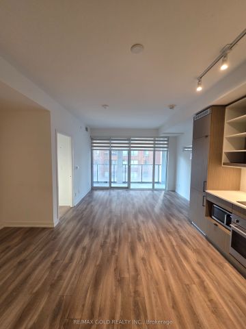20 Edward Street W #812 - Photo 2