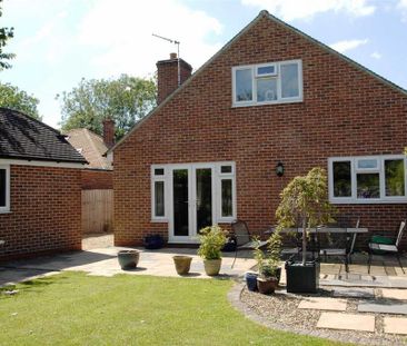 4 bedroom detached house to rent - Photo 4