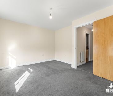 King Edward Avenue - Photo 1