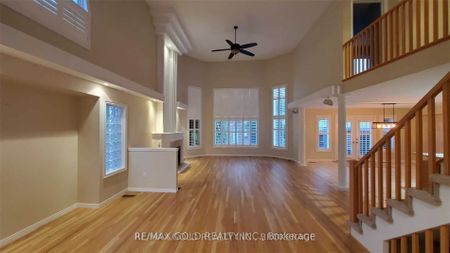 For Lease - 79 Surrey Drive, Hamilton, Ontario - Photo 4