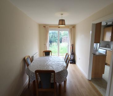 3 bedroom semi-detached house to rent - Photo 3