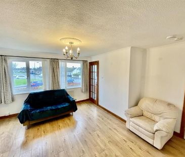 23 Churchill Avenue, Millisle, Newtownards, BT22 2DL - Photo 2