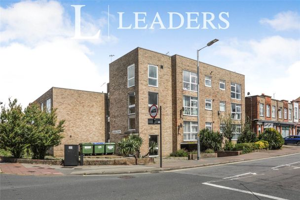 2 bedroom apartment to rent Beach Station Road, Felixstowe, Suffolk, IP11 - Photo 1