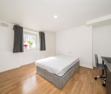 New Cross Road, SE14, London - Photo 1