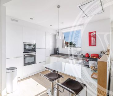 Villa secteur Super Cannes vue mer - Photo 1