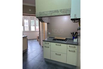 Apartamento T5 em Lisboa