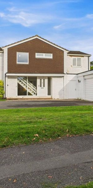 5 bedroom detached house to rent - Photo 1
