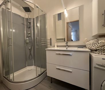 Location Appartement 2 pièces 28m² MARSEILLE 1er - Photo 3