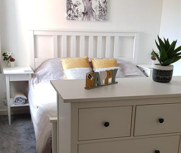 3 bedroom apartment to rent - Photo 4