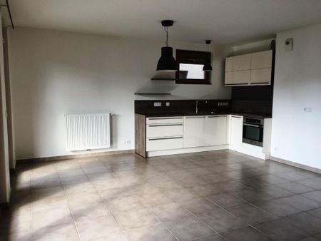 Location Appartement 3 pièces 67m² CHALLES LES EAUX 73190 - Photo 2