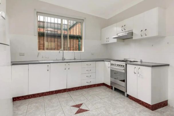 Well-Maintained 4-Bedroom Family Home - Photo 1