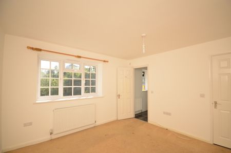3 bedroom semi-detached house to rent - Photo 4