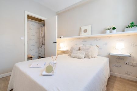 ACOGEDORA VIVIENDA CON TERRAZA EN LA PLAZA SAN SEBASTIAN - ALQUILER DE LARGA TEMPORADA - Photo 4