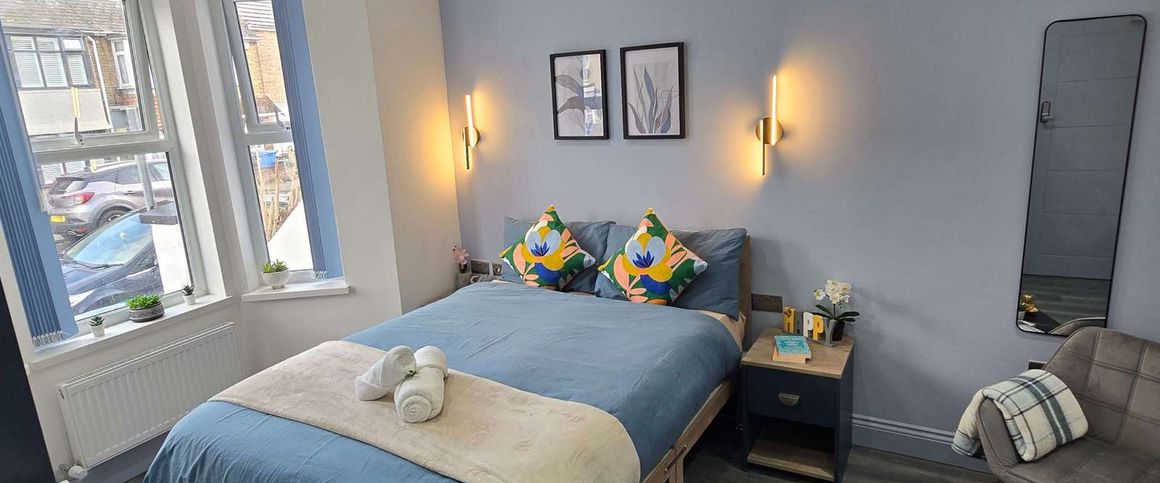 Rock Road Room 5 - Photo 1