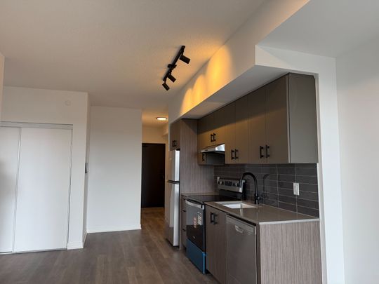 For Lease - 4878 POWERS Common Unit# C1110, Burlington, Ontario - Photo 1