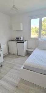 Location Appartement 1 pièce 11m² MARSEILLE 9ème - Photo 3