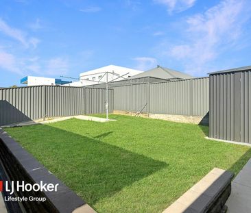 4 Bedroom Family Home - With A Garden Shed - Photo 3