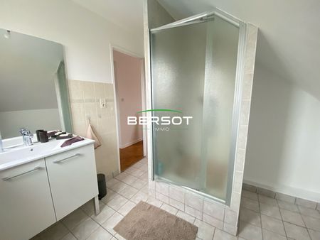 Maison 5 pièces de 136m² - POUILLEY-LES-VIGNES - Photo 2