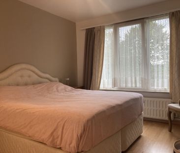 Gezellig en goed gelegen appartement met 2 slaapkamers en garage - Photo 2