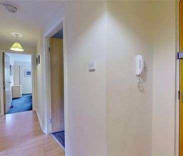 2 bedroom flat to rent - Photo 6