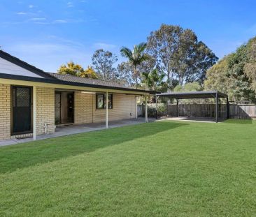 Charming Suburban Family Home: Perfect Blend of Tranquillity and Co... - Photo 4