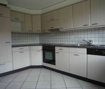 2.5 Zimmer, 95 m², 2. Stock - Photo 2