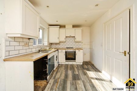 3 bed Semi-detached in Haywood Road , Liverpool, L28 4EX - Photo 2