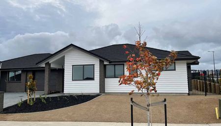 3bd house, Viewing at 11:30 am, Saturday, 29th Nov - Photo 3