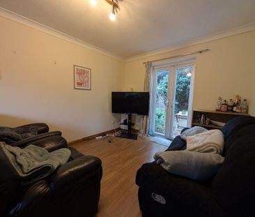 4 bedroom terraced house to rent - Photo 2
