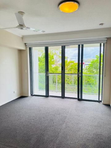 HEDGES NORTH UNIT 13 - Photo 3