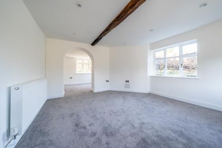 3 bedroom detached house to rent - Photo 2