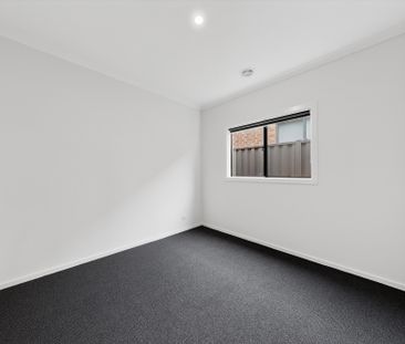 8 Bottlebrush Street, Mount Duneed VIC 3217 - House For Rent | Domain - Photo 6