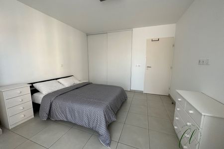 2 Pièces meublé - Proche Libération - Photo 3