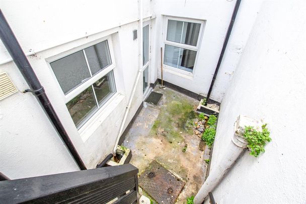 Cavendish Place, Eastbourne - Photo 1