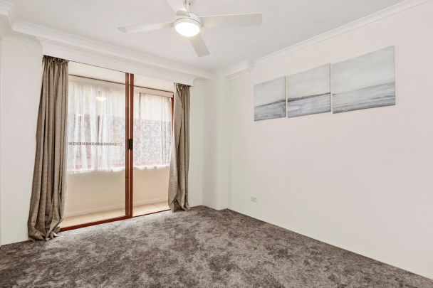 OVERSIZED CONTEMPORARY LIVING IN THE 'DARLINGTON' - Photo 1