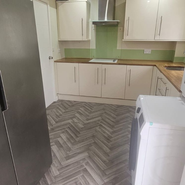 3 Bed - 74 Tower Lane, Leeds - LS12 3SD - Professional - Photo 1