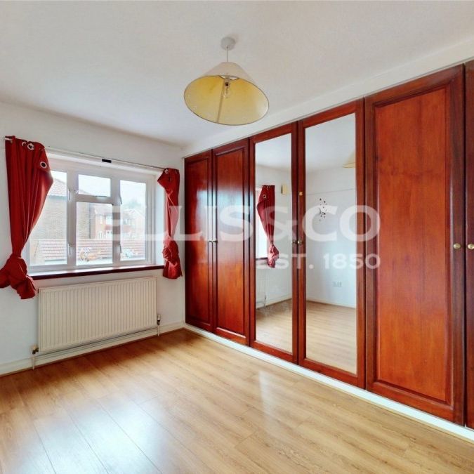 Whitton Avenue East, UB6, Greenford - Photo 1