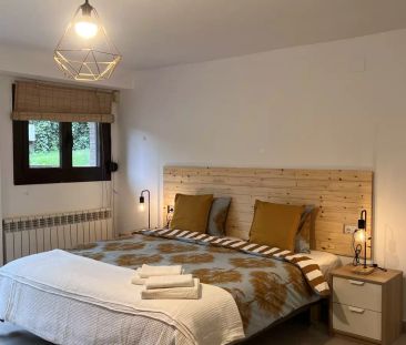 Room for rent in 4-bedroom house in Bellaterra - Photo 6