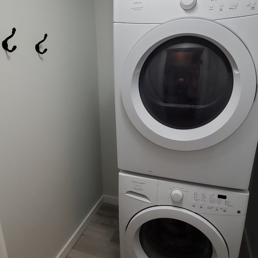 1329 Bloomsbury Crescent Ottawa ON K2C 2Y8 - Photo 1