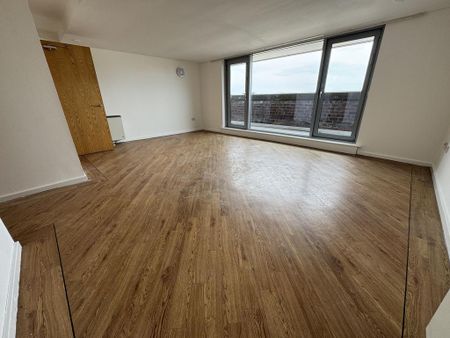 2 bedroom flat to rent - Photo 2