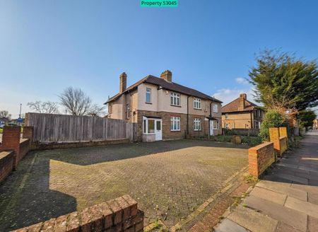 4 bedroom semi-detached house to rent - Photo 5