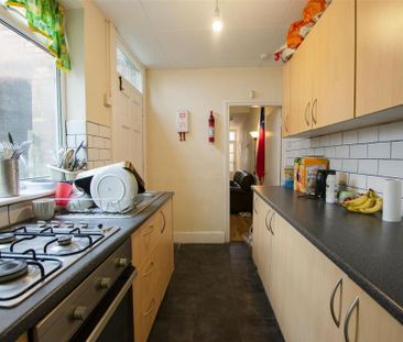 4 bedroom house to rent - Photo 2