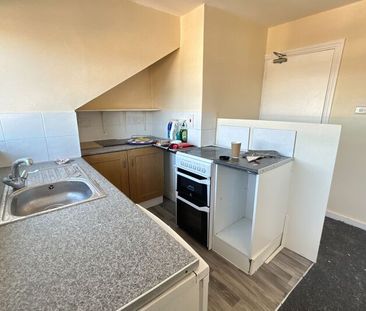 Flat 5, 54 Castle Road, Scarborough - Photo 2