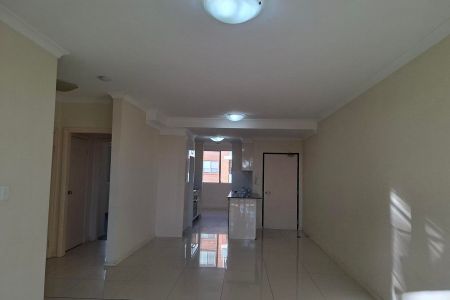 2 BEDROOM MODERN APARTMENT - Photo 3