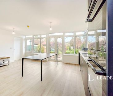 1 bedroom in a house share to rent - Photo 3