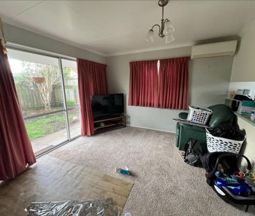 Two-bedroom home in desirable location - Photo 3
