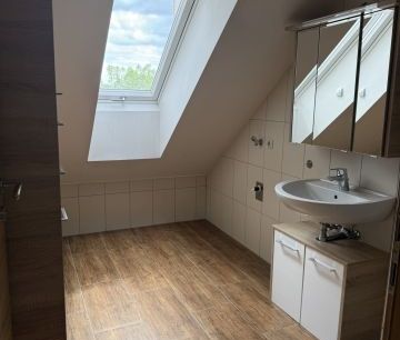 DACHGESCHOSSWOHNUNG MIT GEMEINSCHAFTSGARTEN IN AUSGEZEICHNETER WOHN... - Photo 3