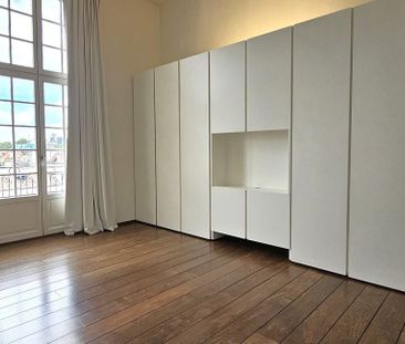 Appartement te huur in Ukkel voor € 3.750 met 3 slaapkamers - Photo 3