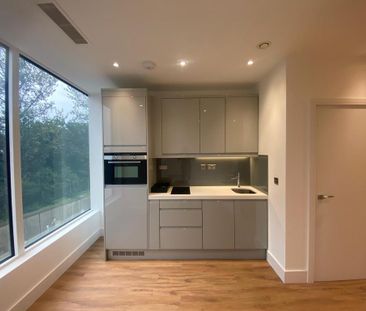 Studio to rent - Photo 2