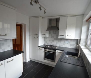 2 bedroom semi-detached house to rent - Photo 4